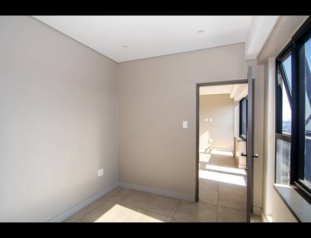 2 BEDROOM APARTMENT FOR SALE IN SANDOWN